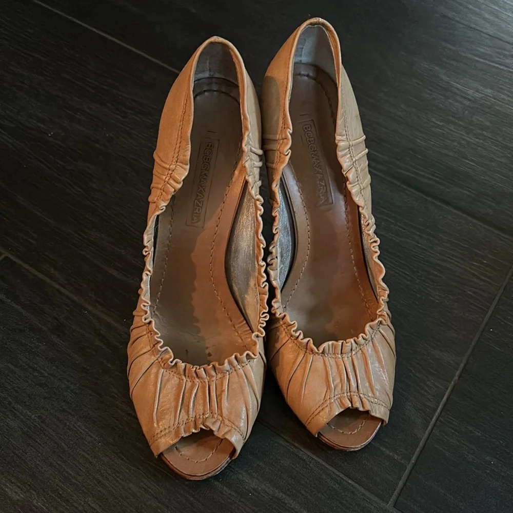 Camel Scrunched Leather heals